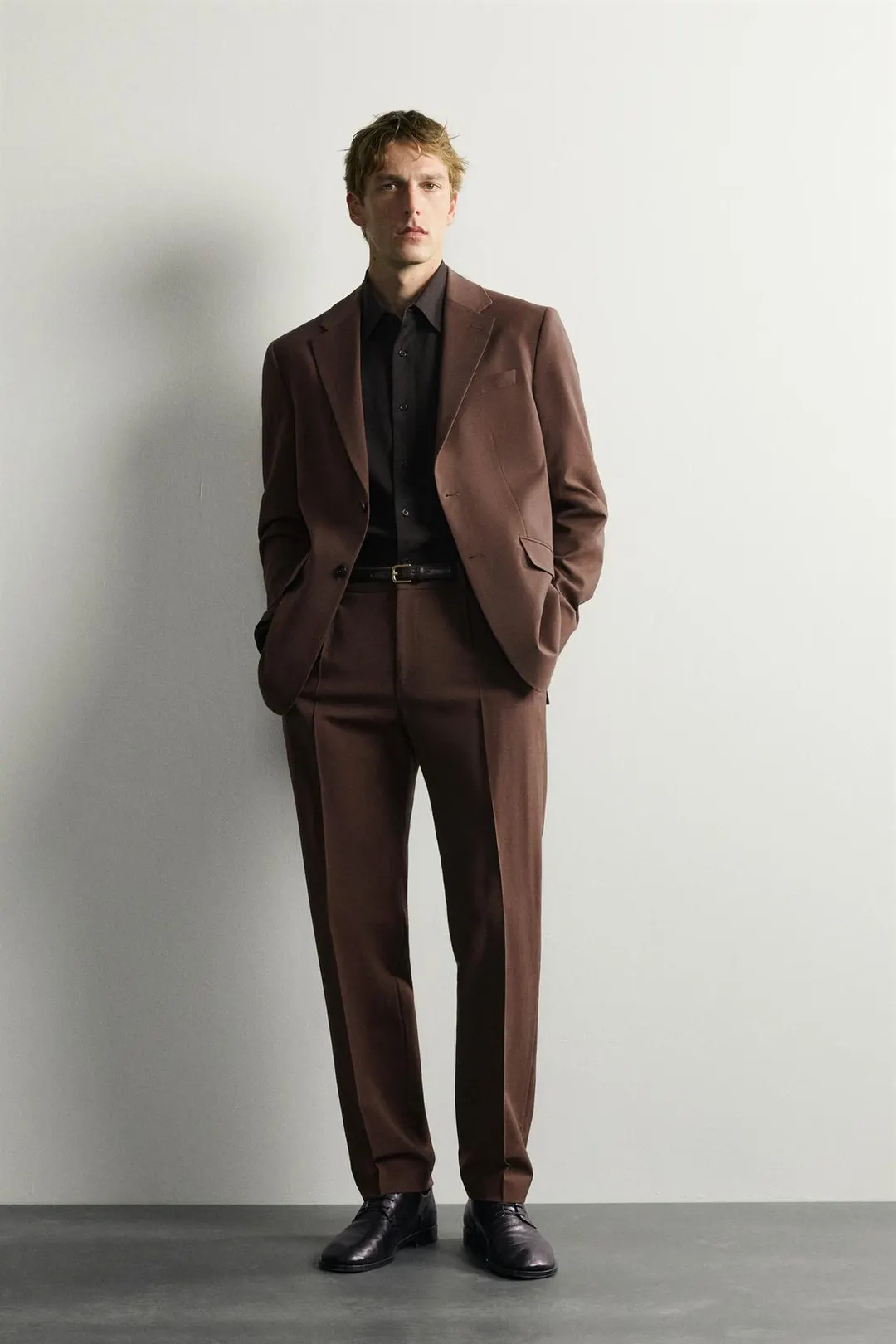 Костюмные брюки стандартного кроя, Zara