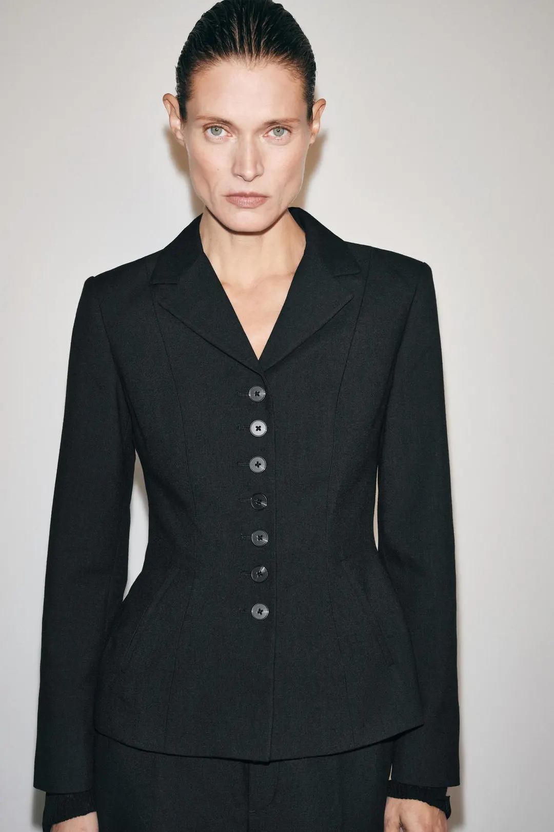 Укороченный приталенный пиджак ZW Collection, Zara