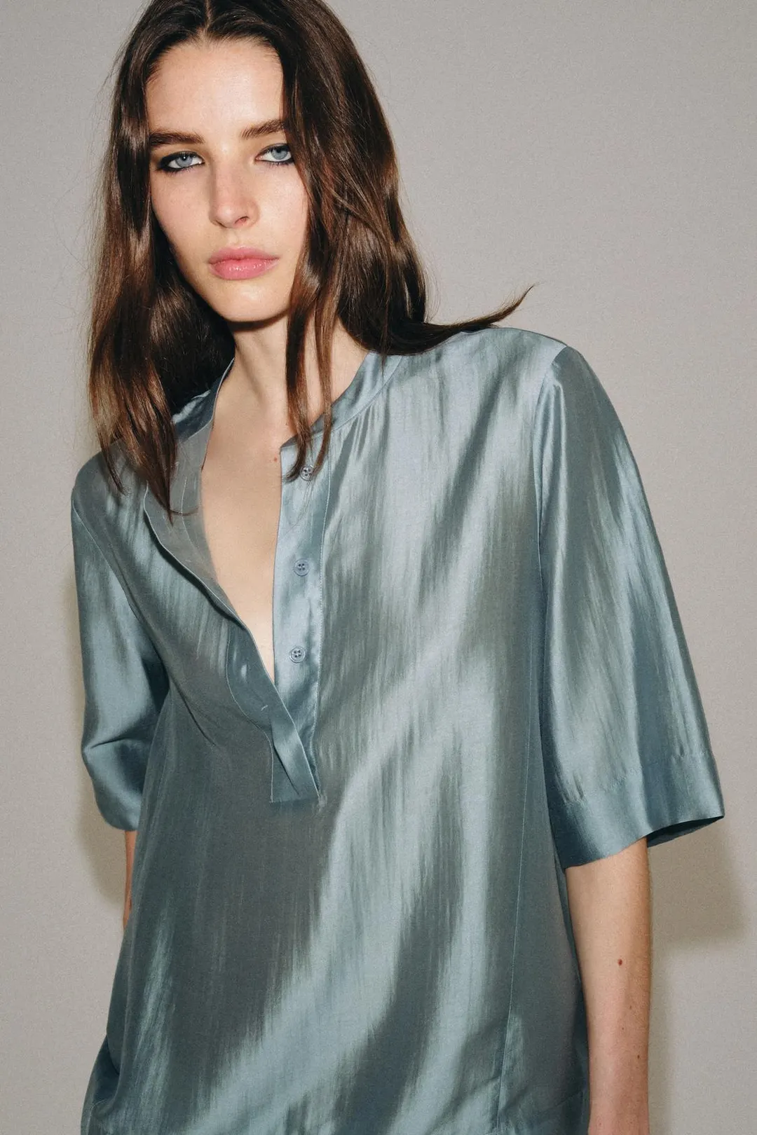 Струящаяся блузка ZW Collection с короткими рукавами, Zara