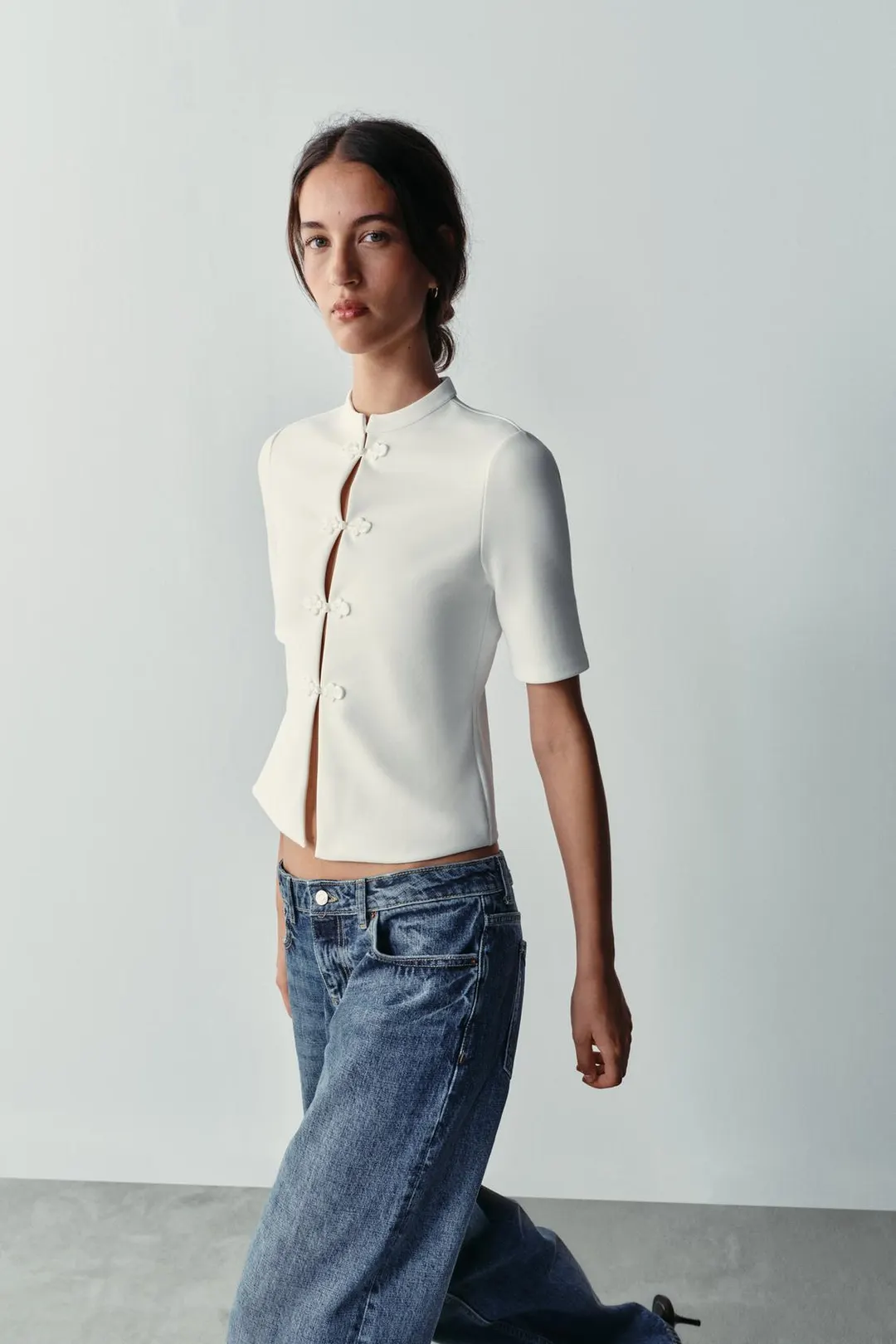 Топ с короткими рукавами и узелковой застежкой, Zara
