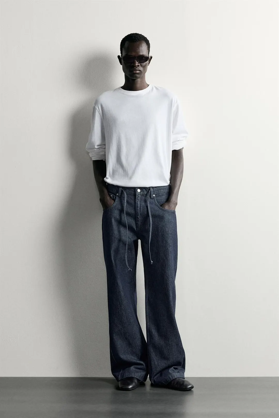 Джинсы свободного кроя с перекрученными швами, Zara