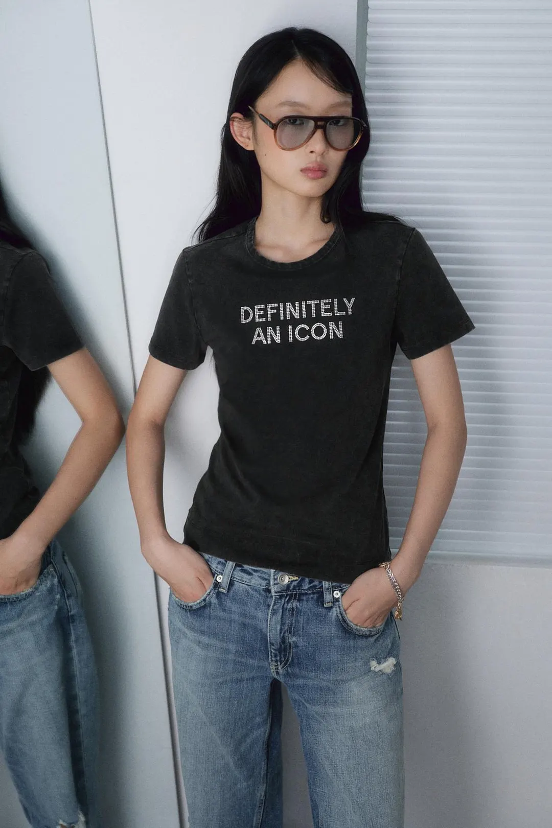 Футболка с блестящей надписью и эффектом стирки, Zara