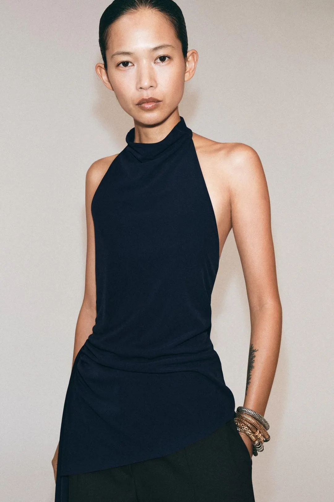 Топ с горловиной халтер, Zara