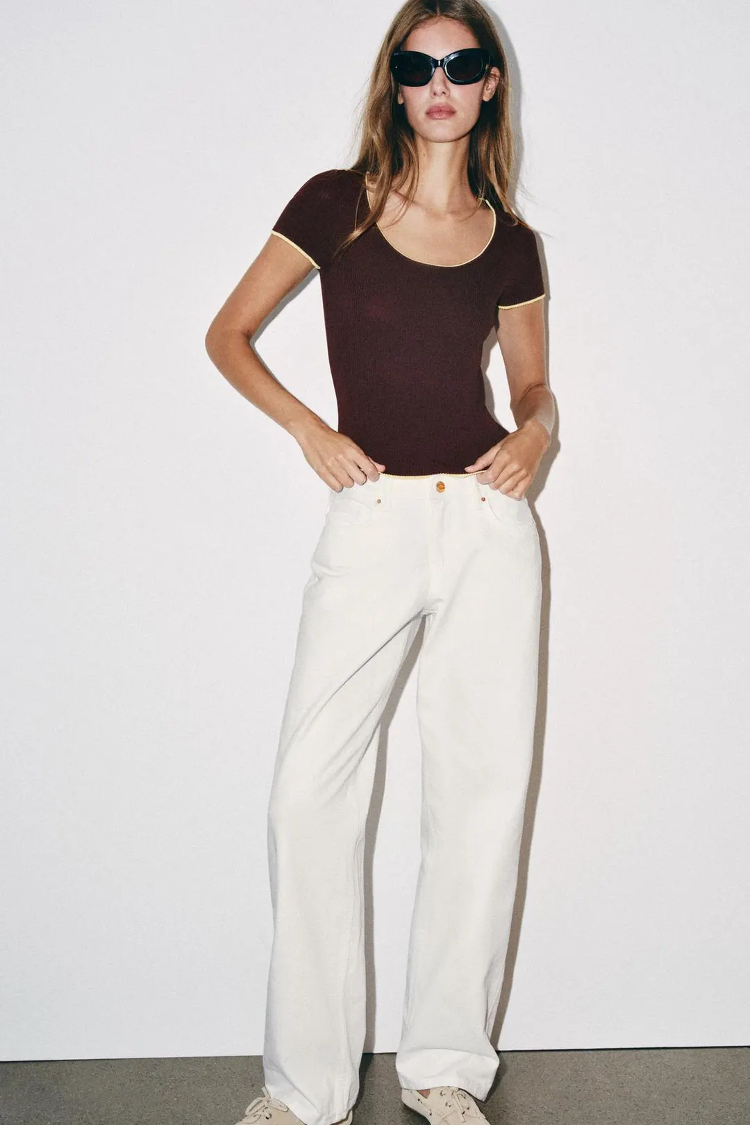 Топ с короткими рукавами и контрастными деталями, Zara