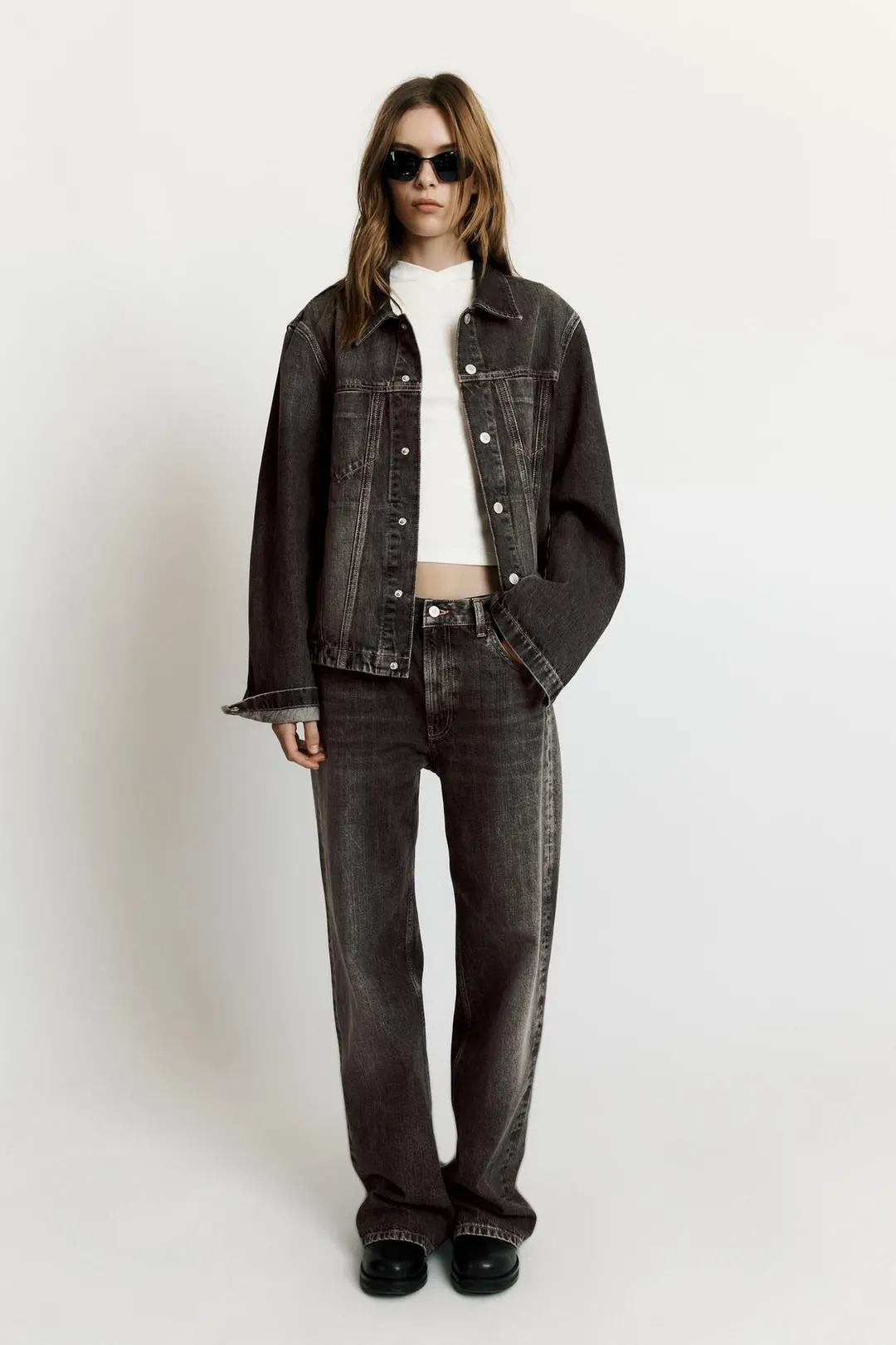 Футболка с V-образным вырезом, Zara
