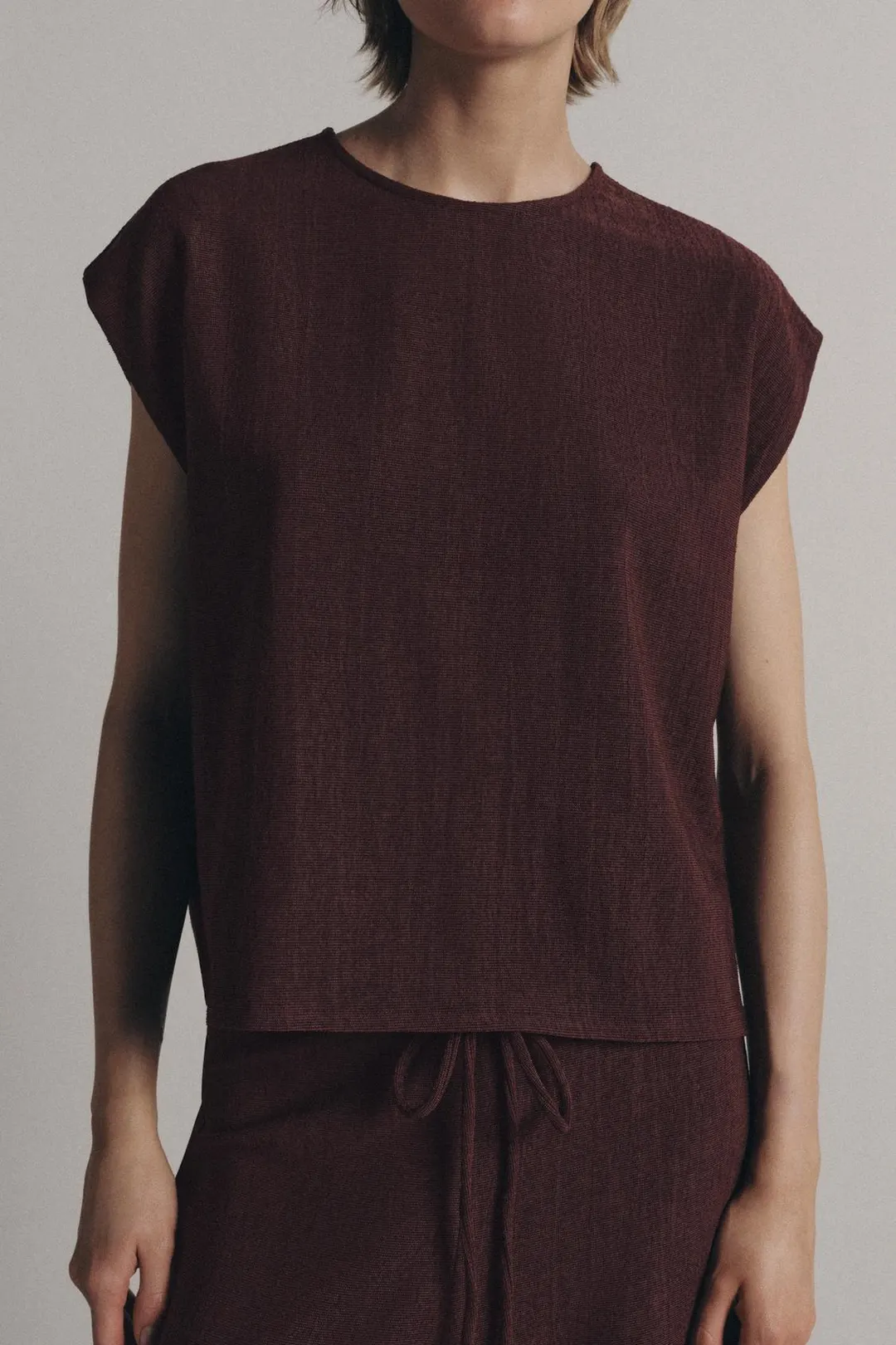 Фактурный топ без рукавов, Zara