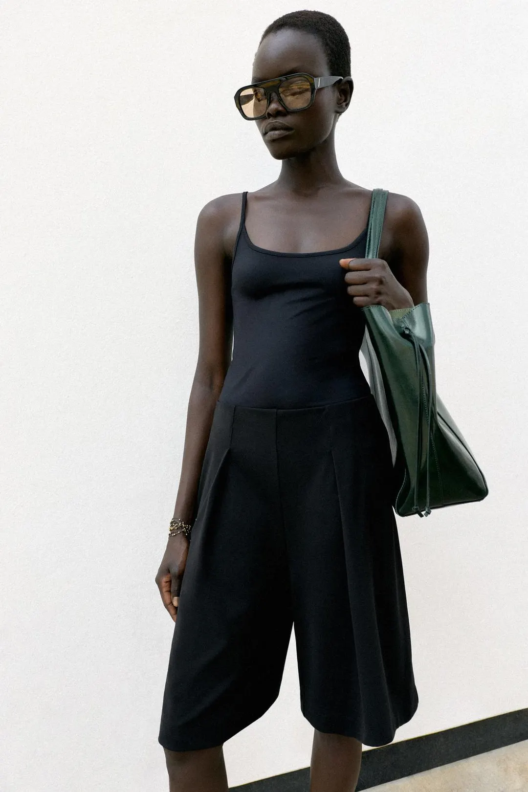 Бермуды со складками, Zara