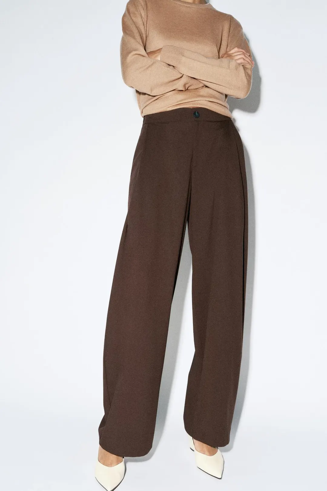 Брюки силуэта barrel с вытачками, Zara