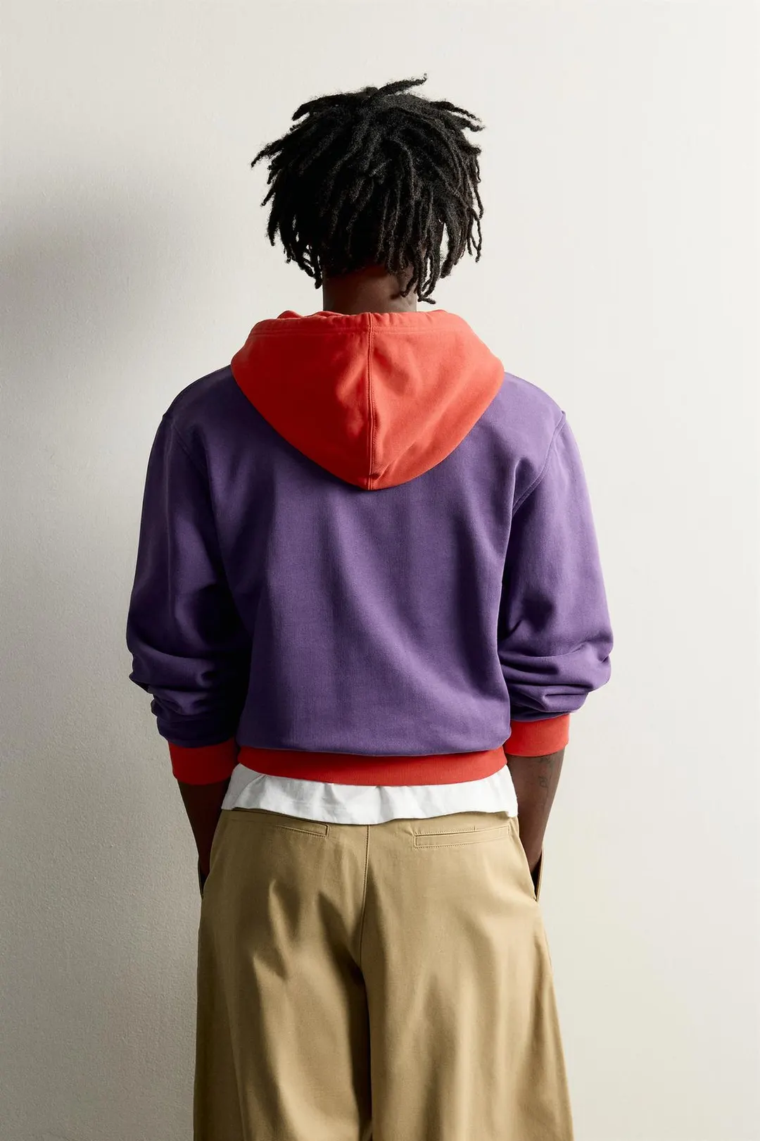 Худи FRUIT OF THE LOOM™ с контрастными деталями, Zara