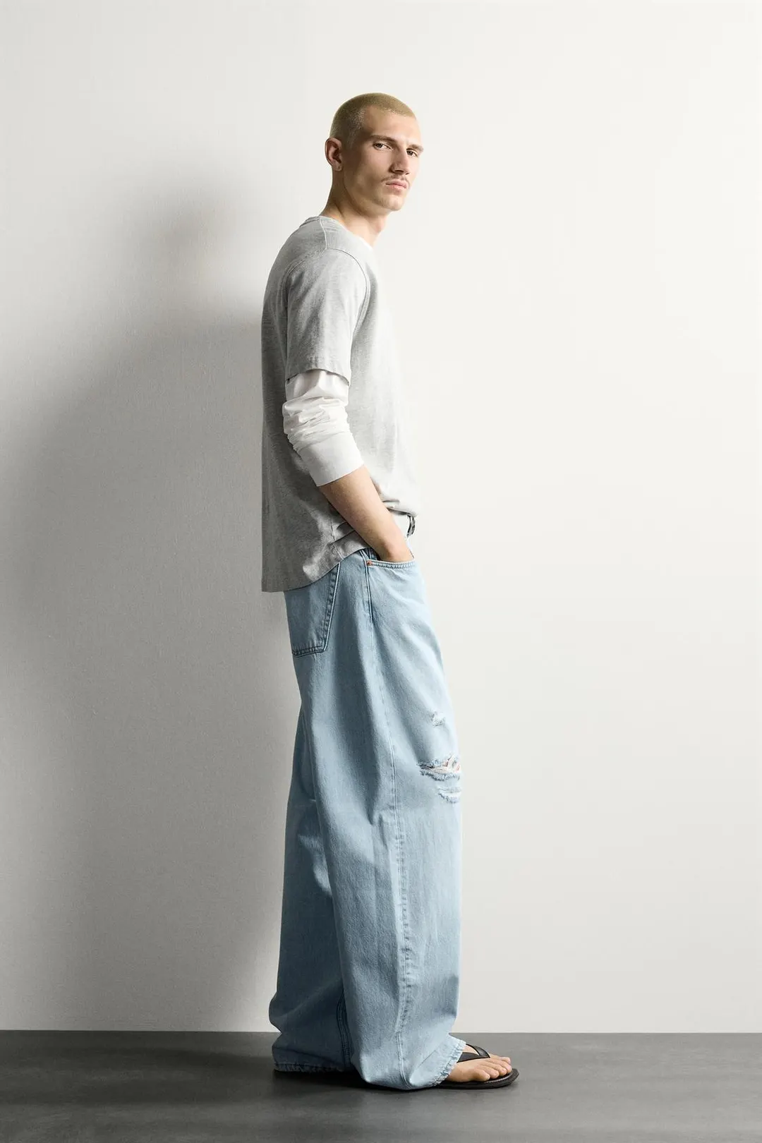 Джинсы barrel с разрывами, Zara