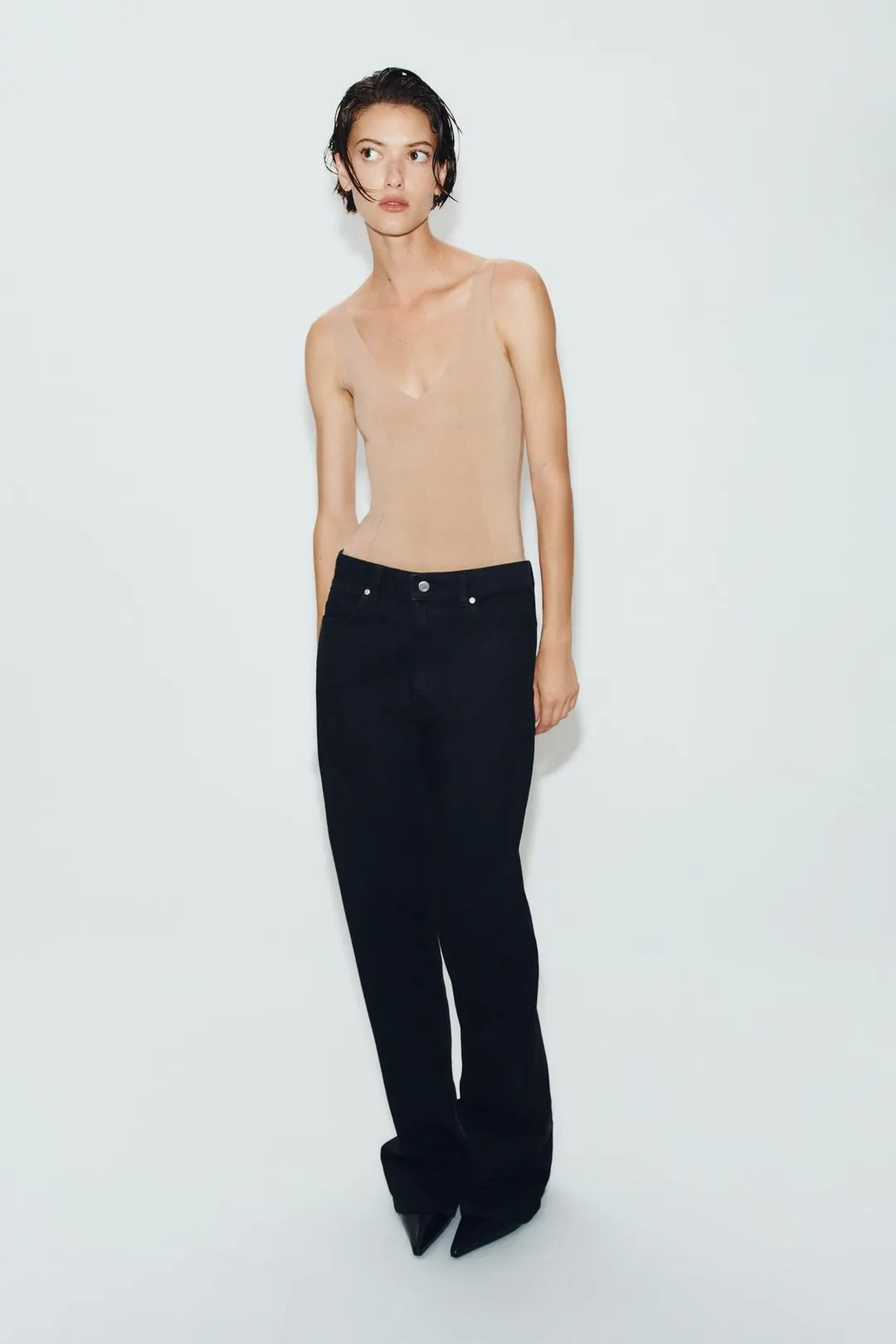 Топ из полиамида с V-образным вырезом, Zara