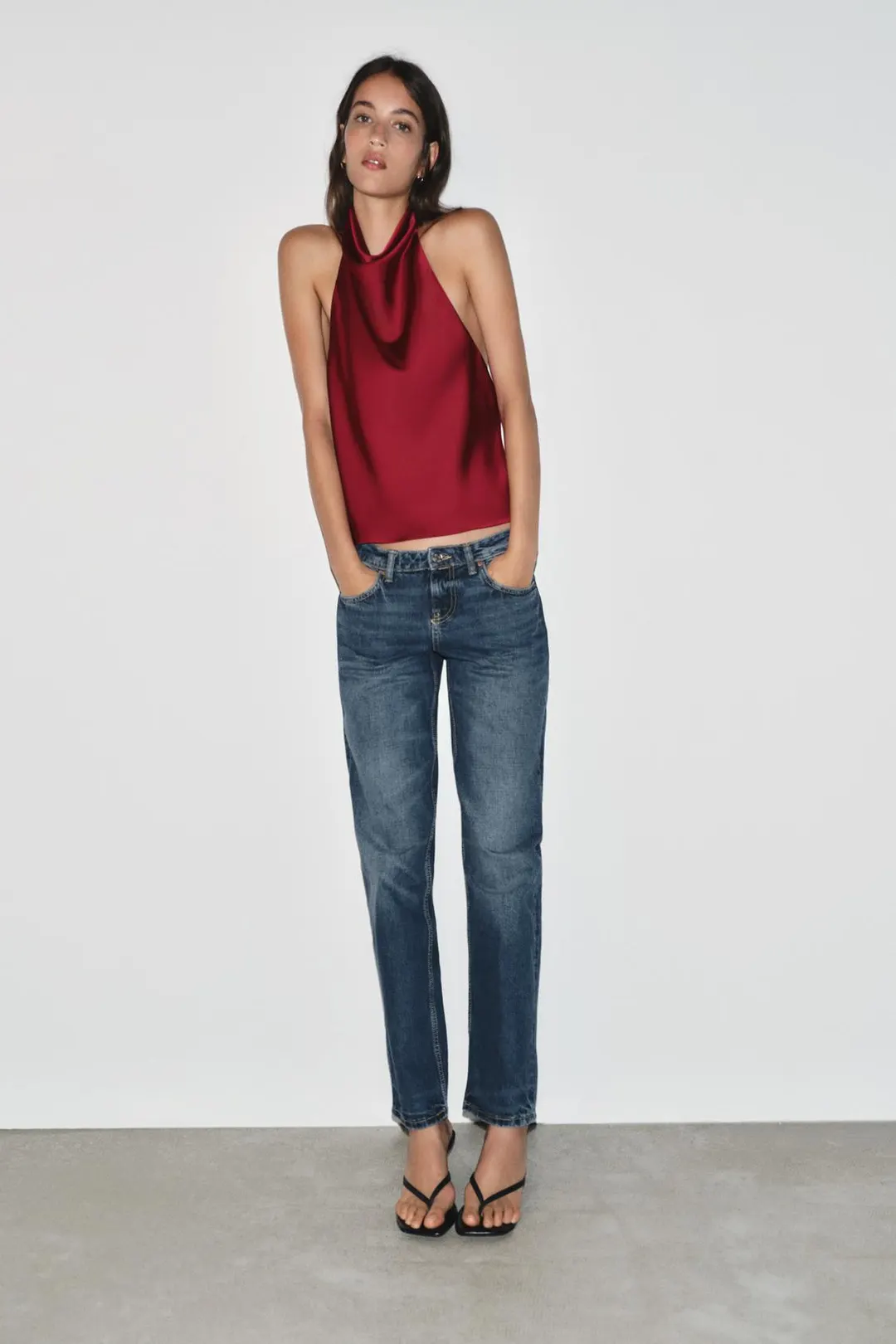 Атласный топ с бретелью халтер, Zara