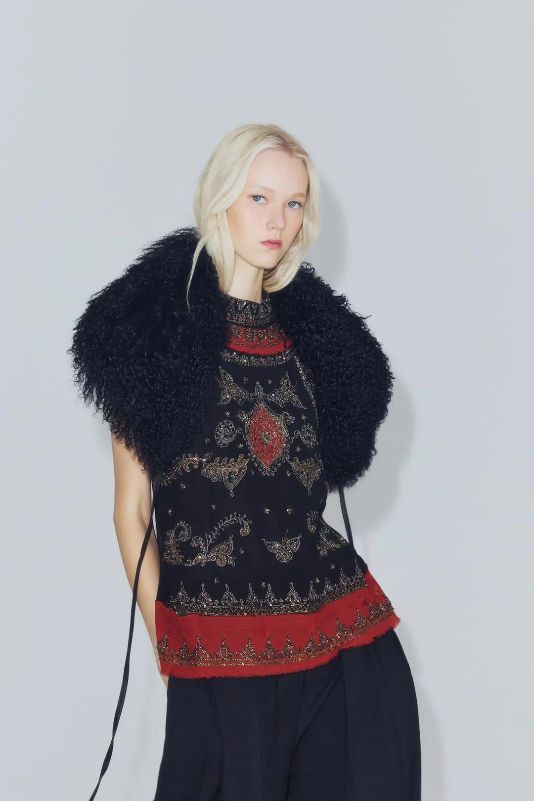 Топ комбинированный с вышивкой бисером ZW Collection, Zara