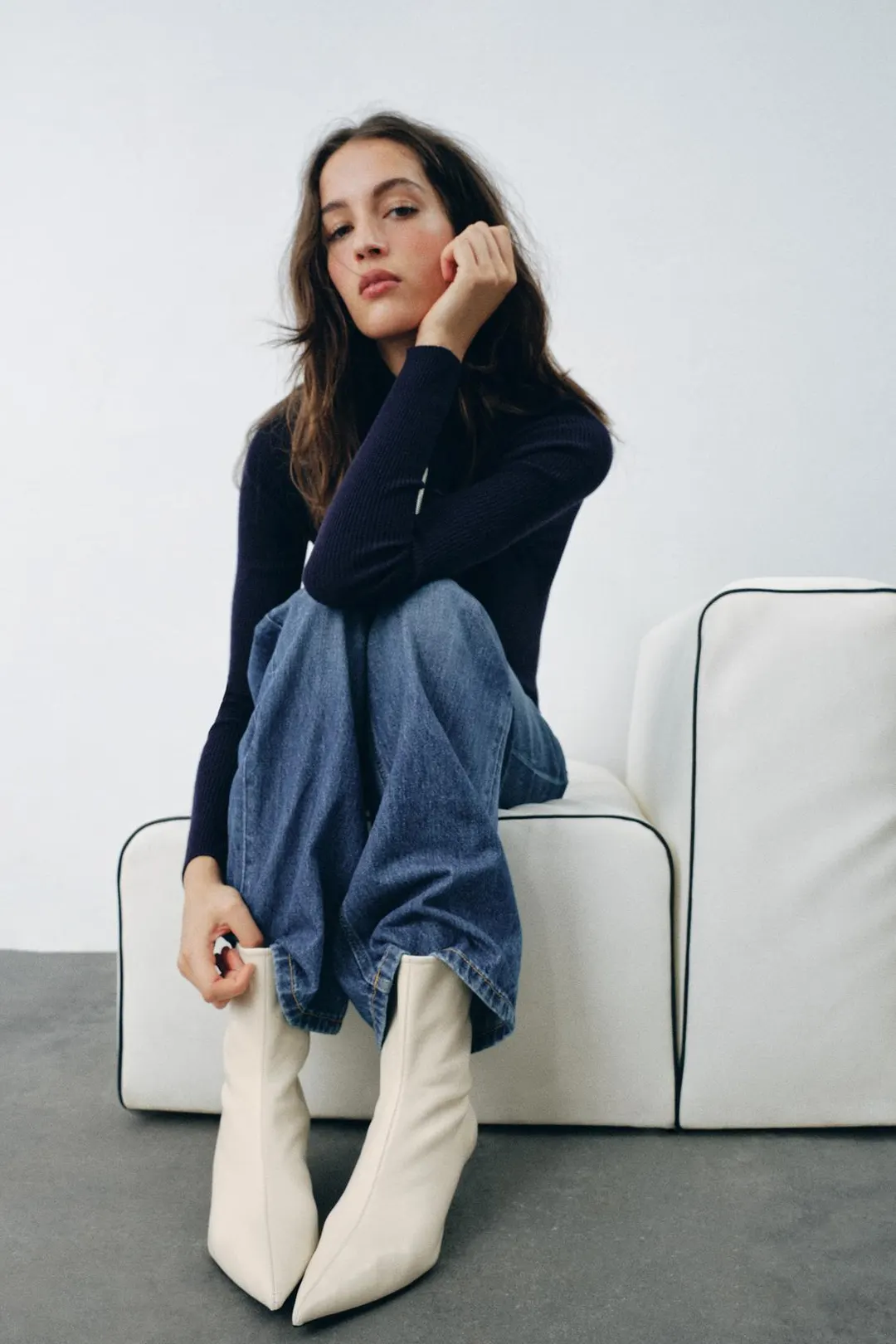 Кожаные ботильоны на низком каблуке, Zara