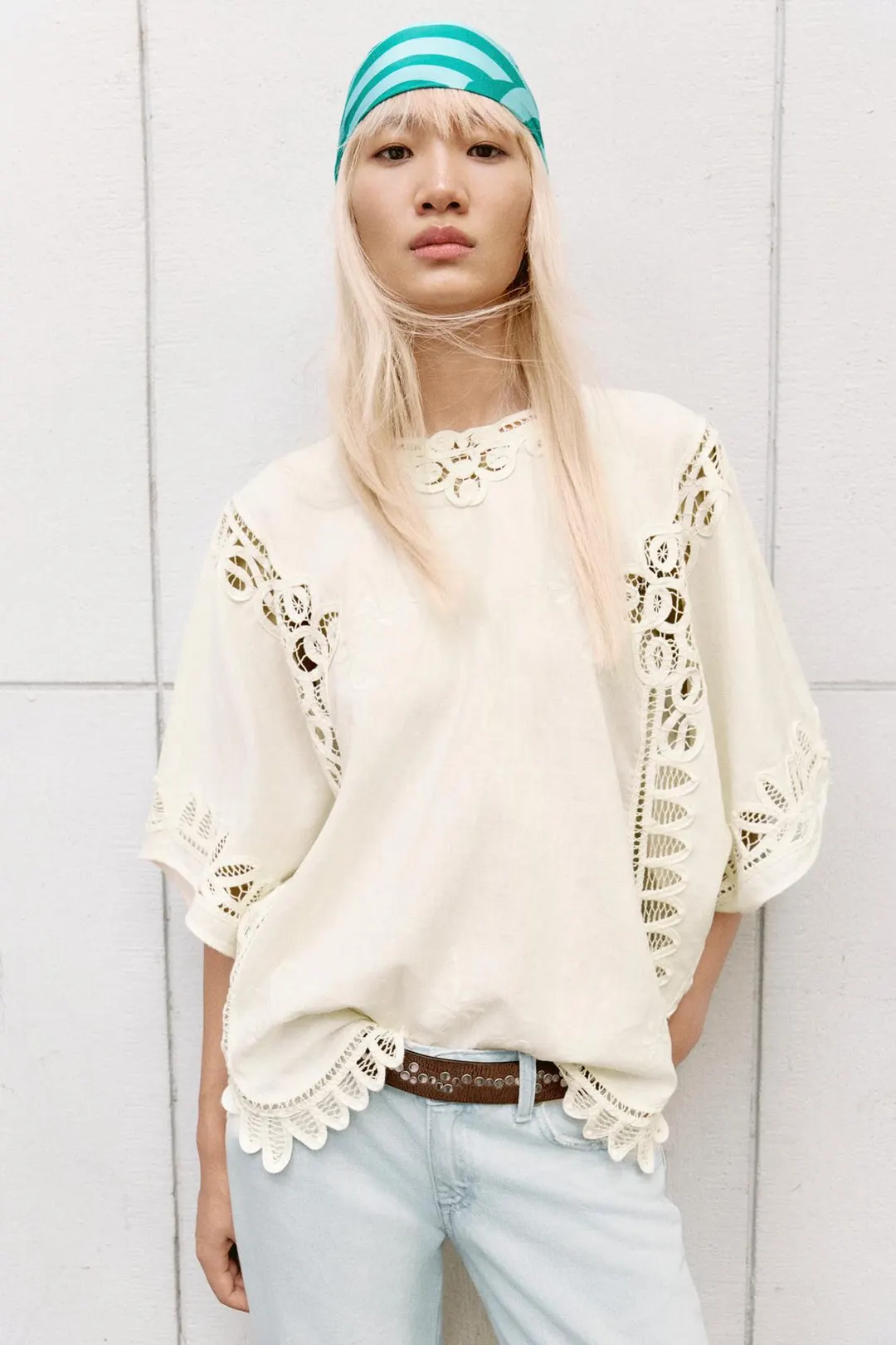 Блузка из смесового льна с вышивкой ZW Collection, Zara