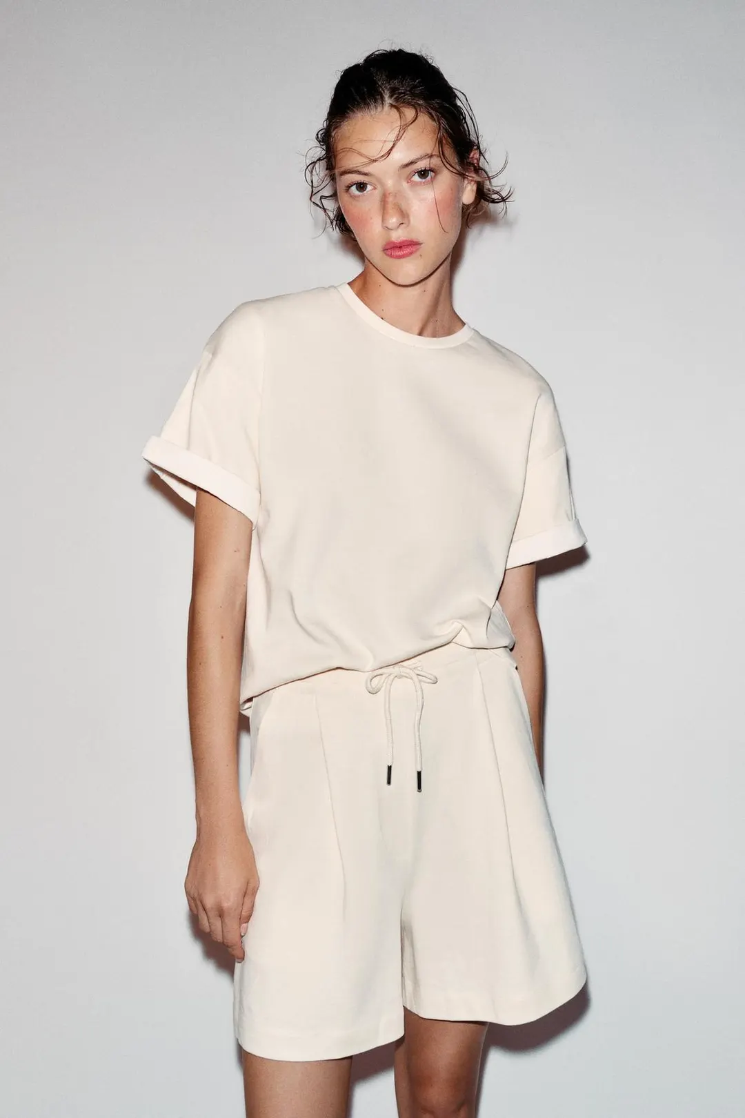 Футболка из плотного хлопка с короткими рукавами, Zara