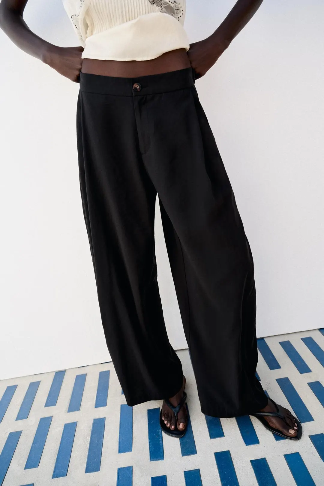 Струящиеся брюки силуэта barrel, Zara