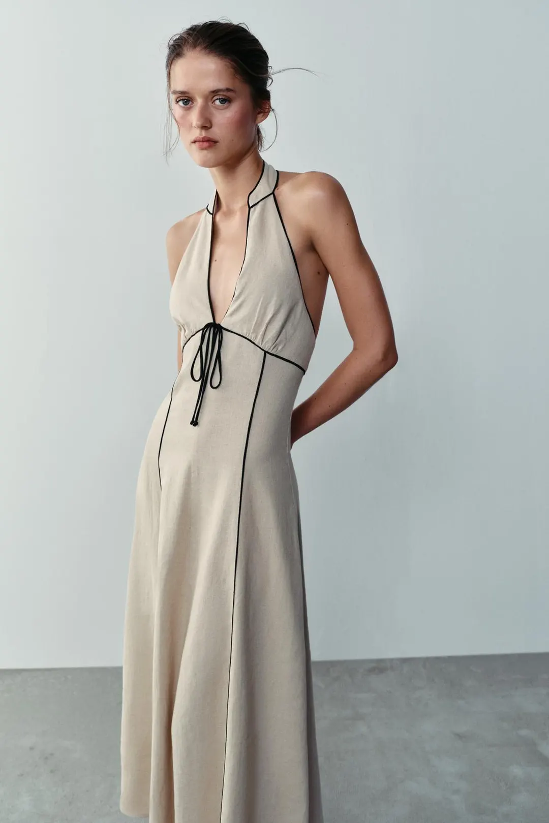 Платье из смесового льна с контрастной отделкой, Zara