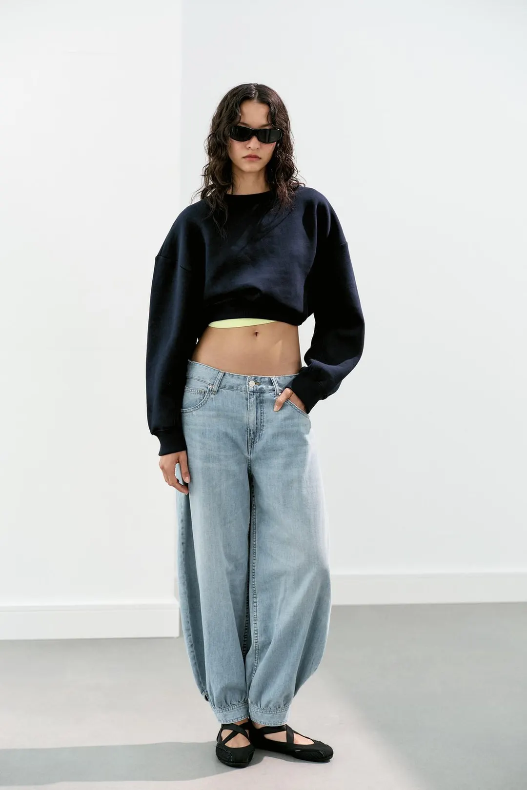 Джинсы-баллоны TRF со средней посадкой, Zara