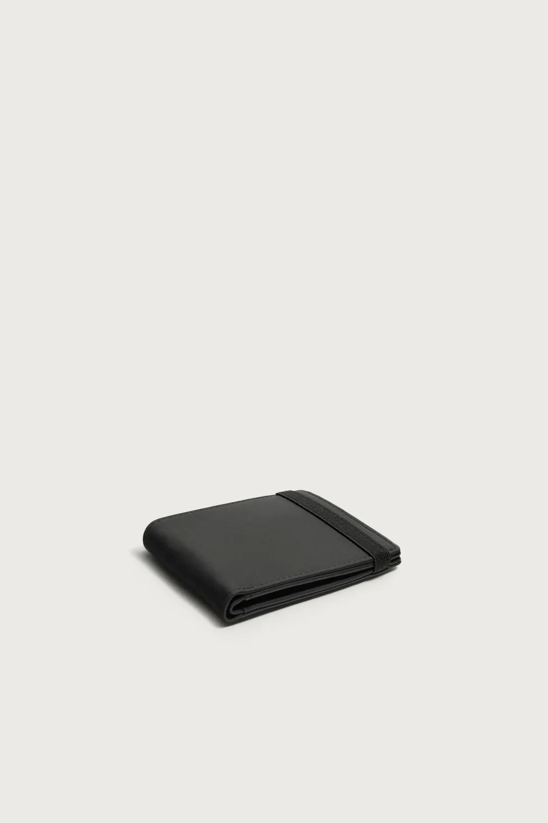 Прорезиненный кошелек, Zara