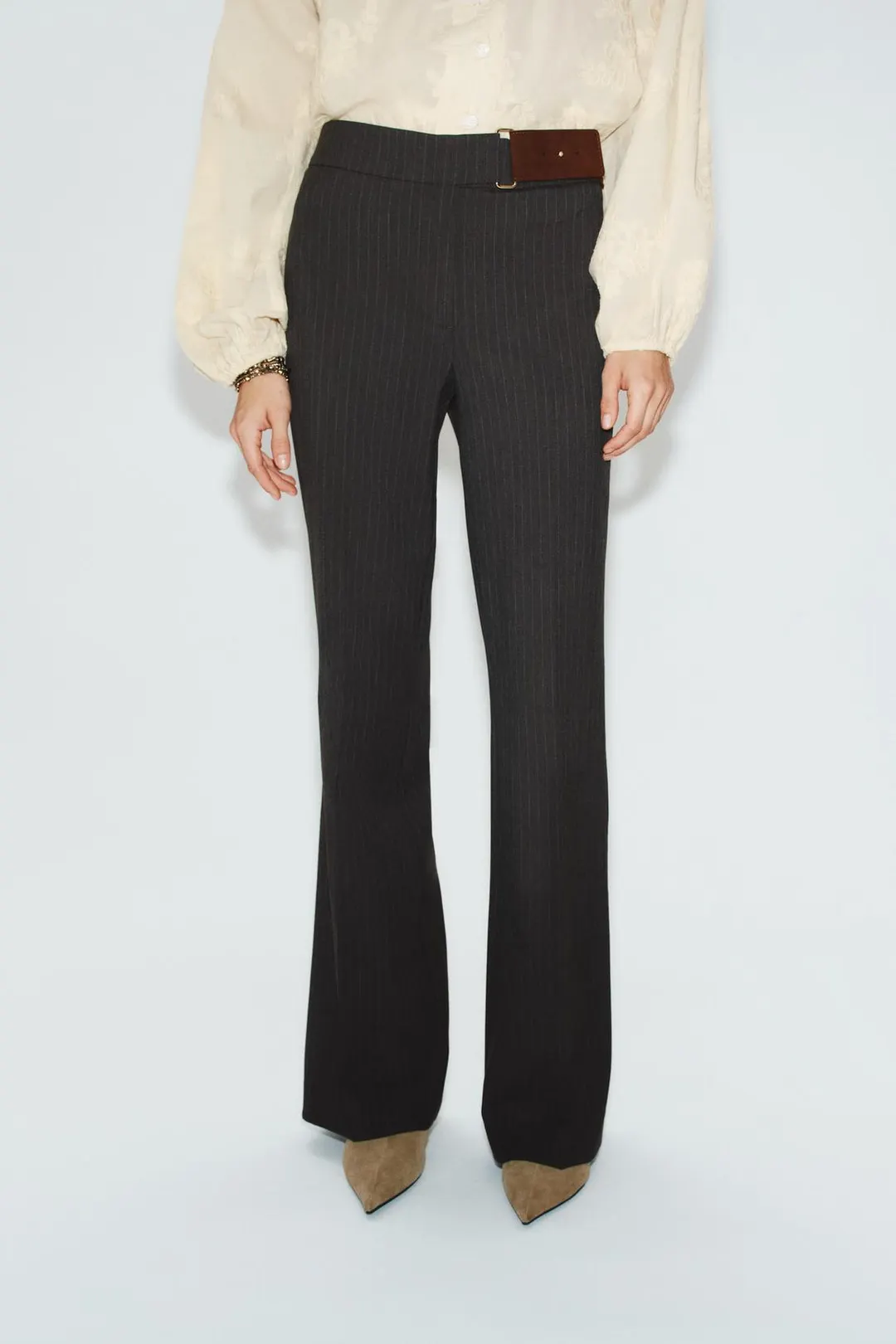 Брюки клеш с пряжкой, Zara