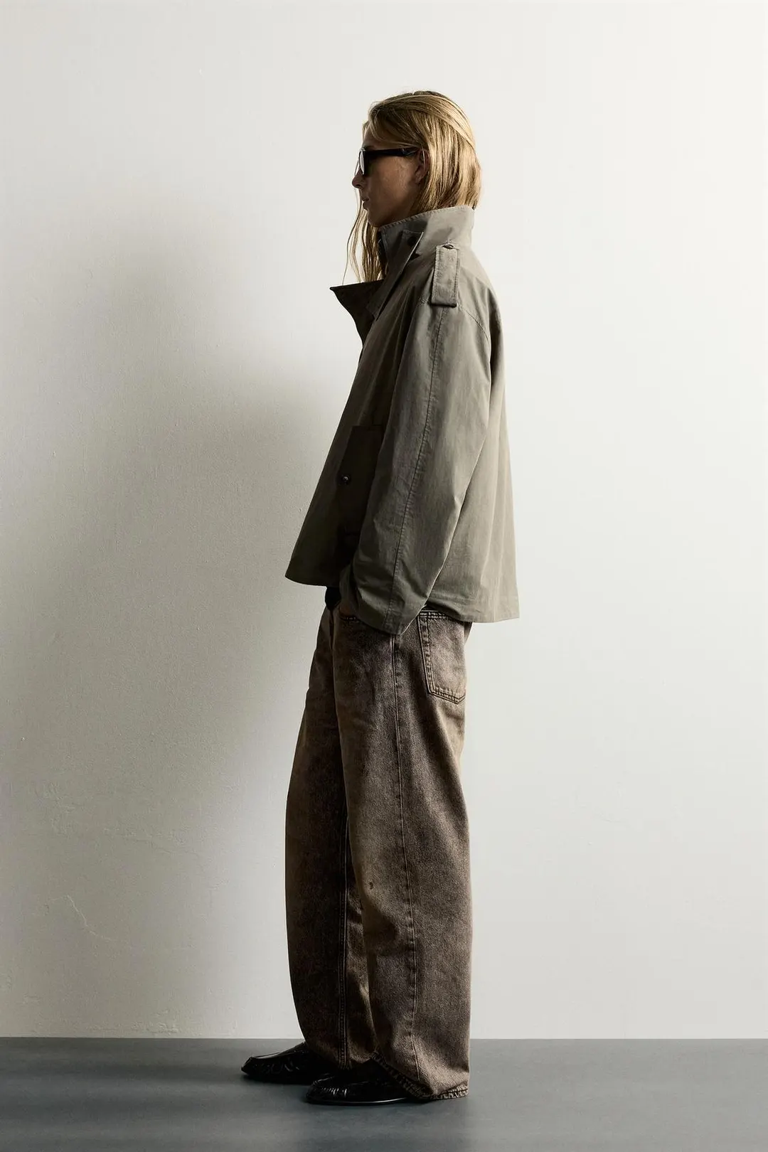 Укороченный тренч из технологичной ткани, Zara