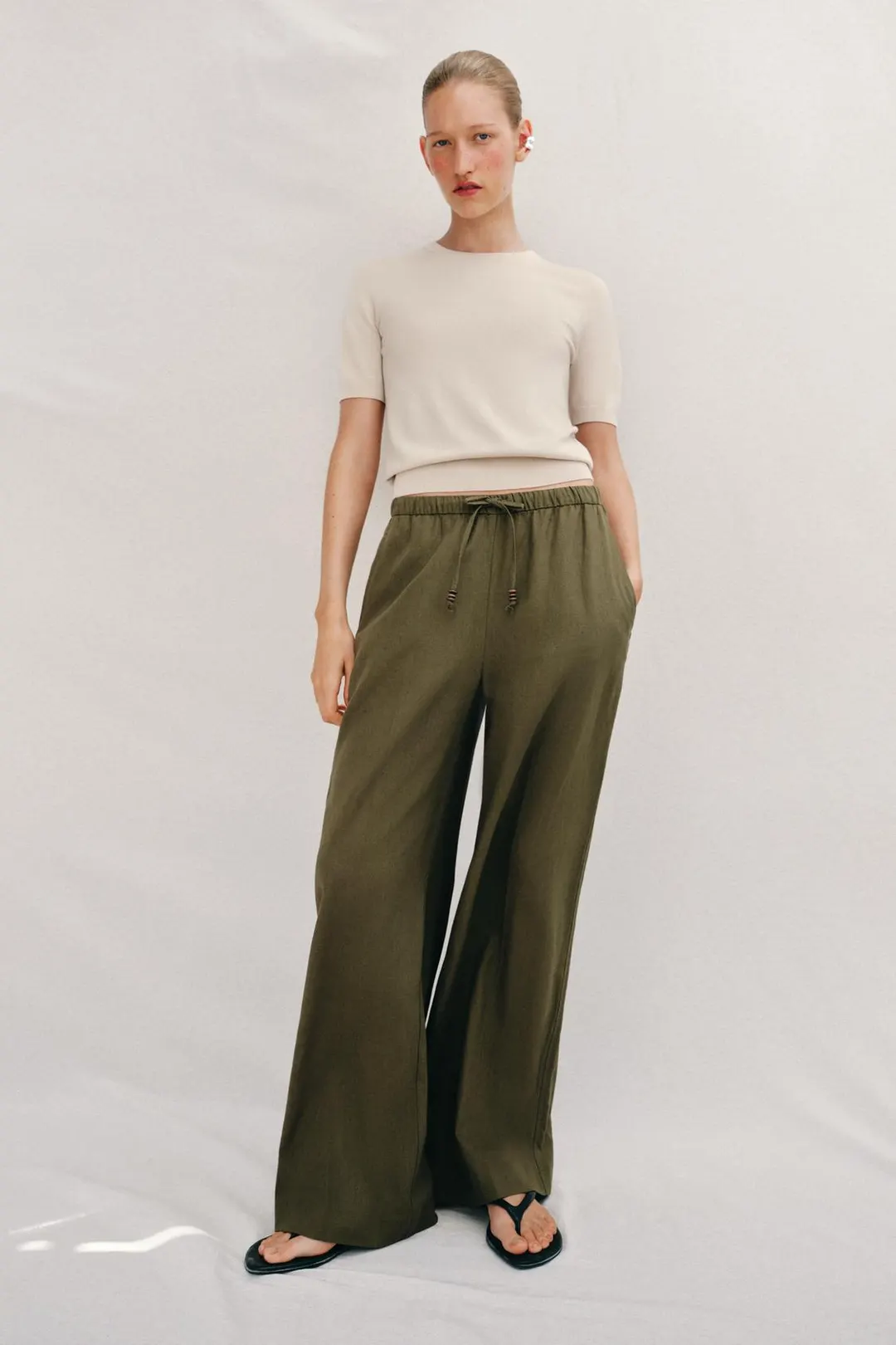 Базовый однотонный вязаный топ с короткими рукавами, Zara