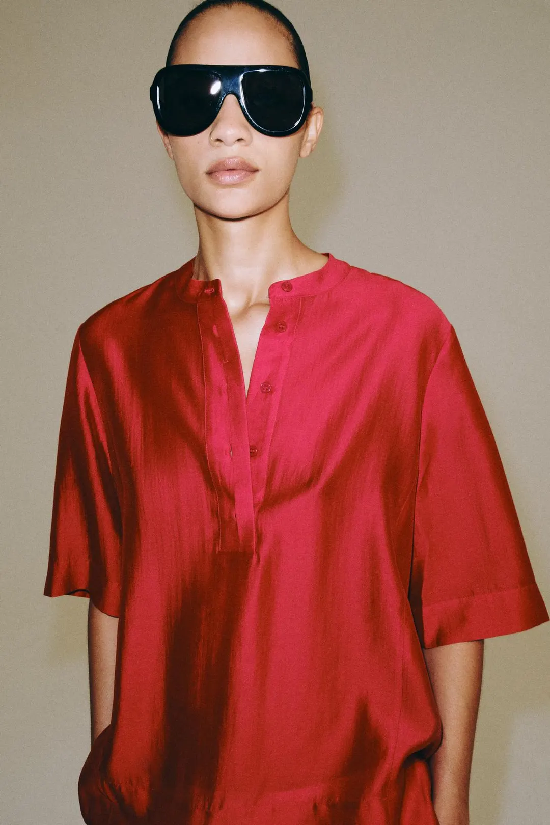 Струящаяся блузка ZW Collection с короткими рукавами, Zara