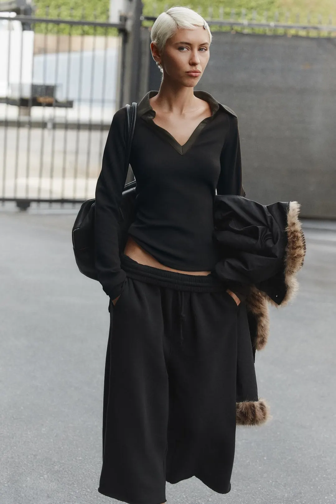 Футболка с контрастным воротником, Zara