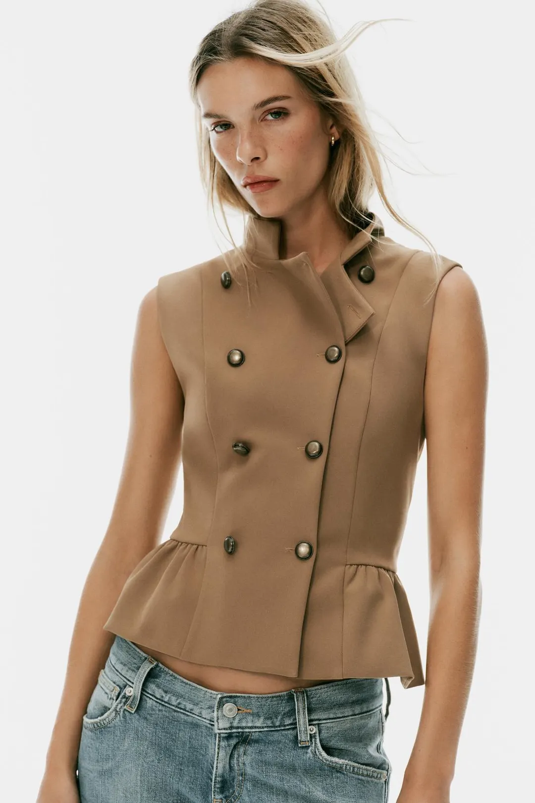 Топ-жилет с баской и пуговицами, Zara