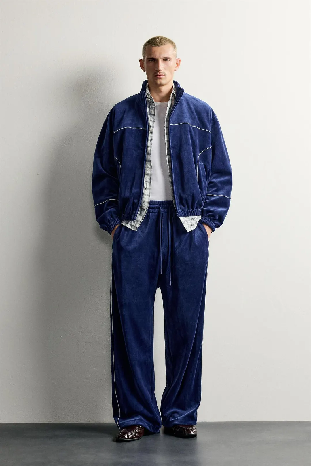 Брюки спортивные ретро из велюра, Zara