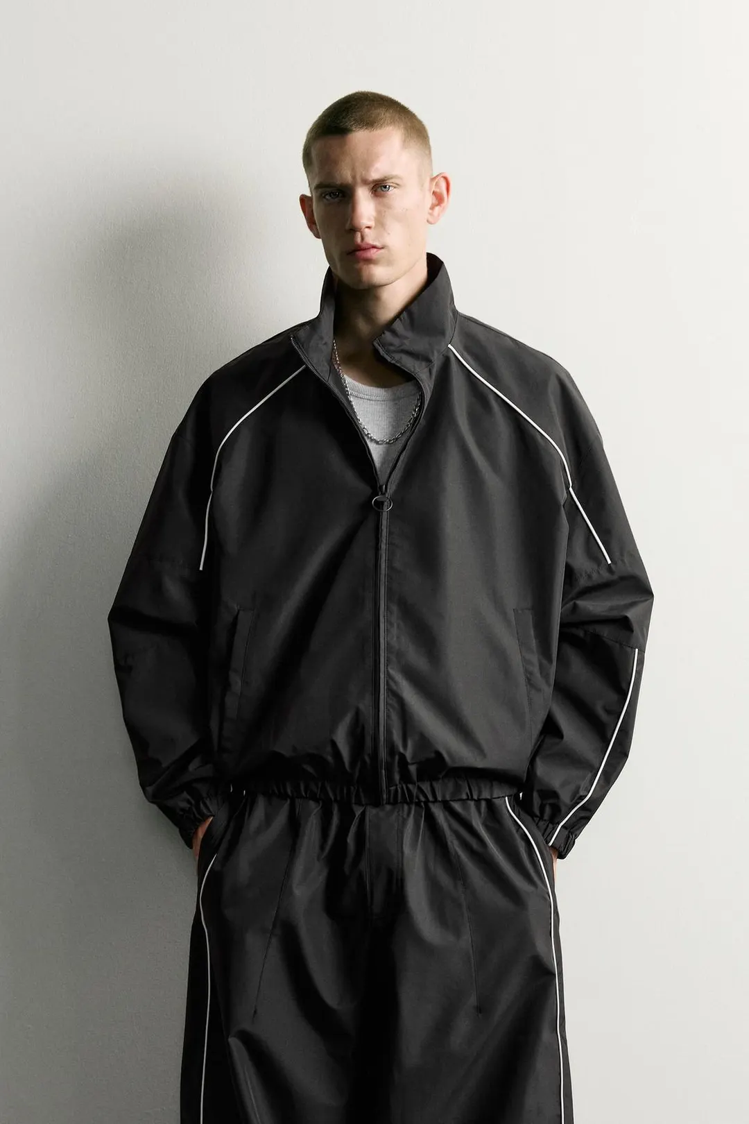 Куртка из водоотталкивающей технической ткани с контрастными деталями, Zara