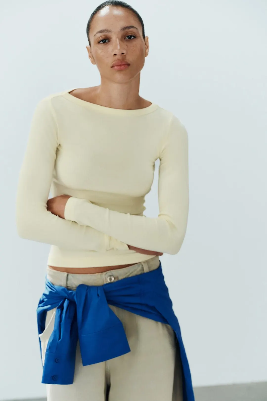 Футболка с вырезом лодочкой, Zara