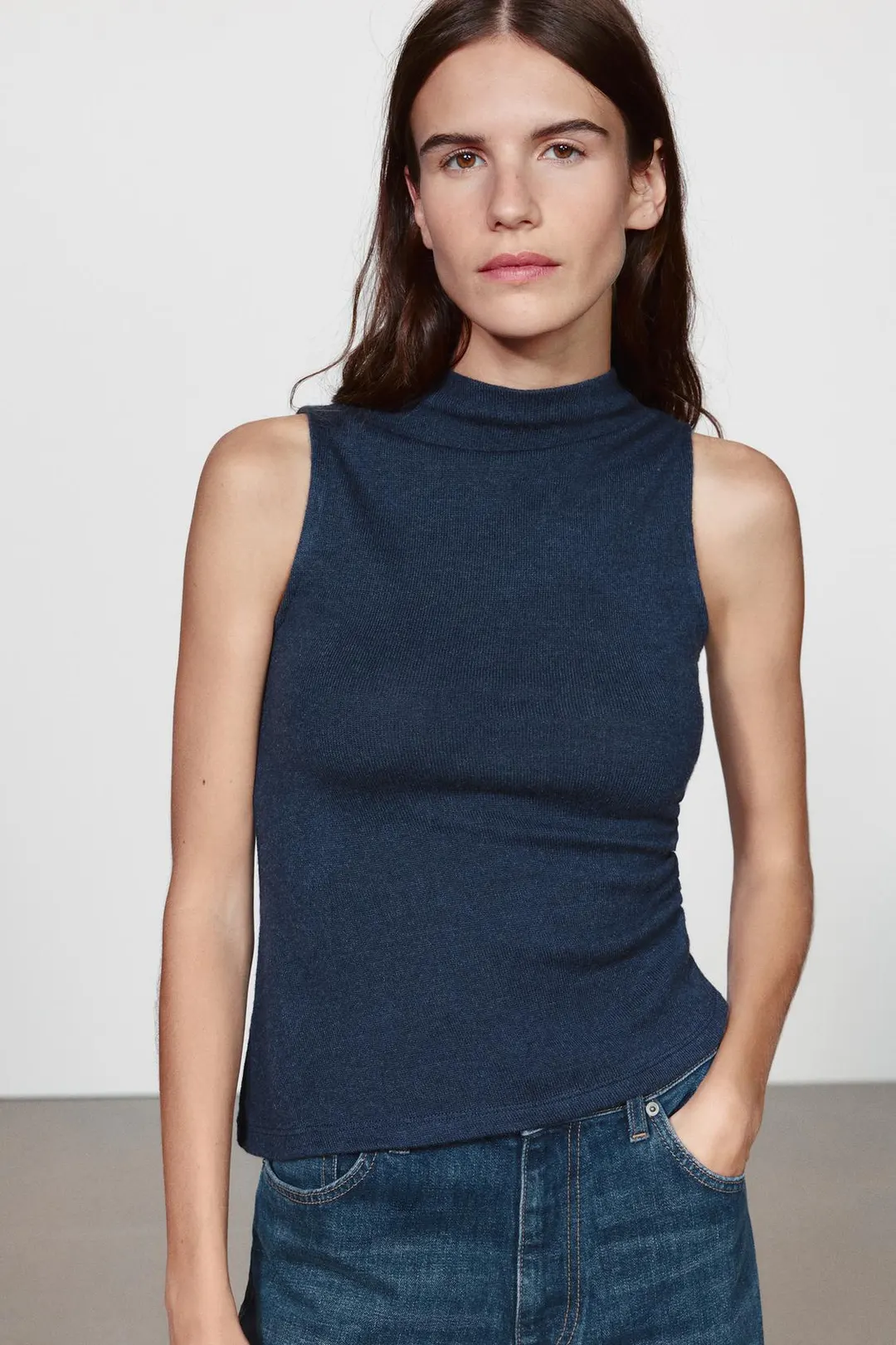 Топ со сборками и высоким воротником, Zara