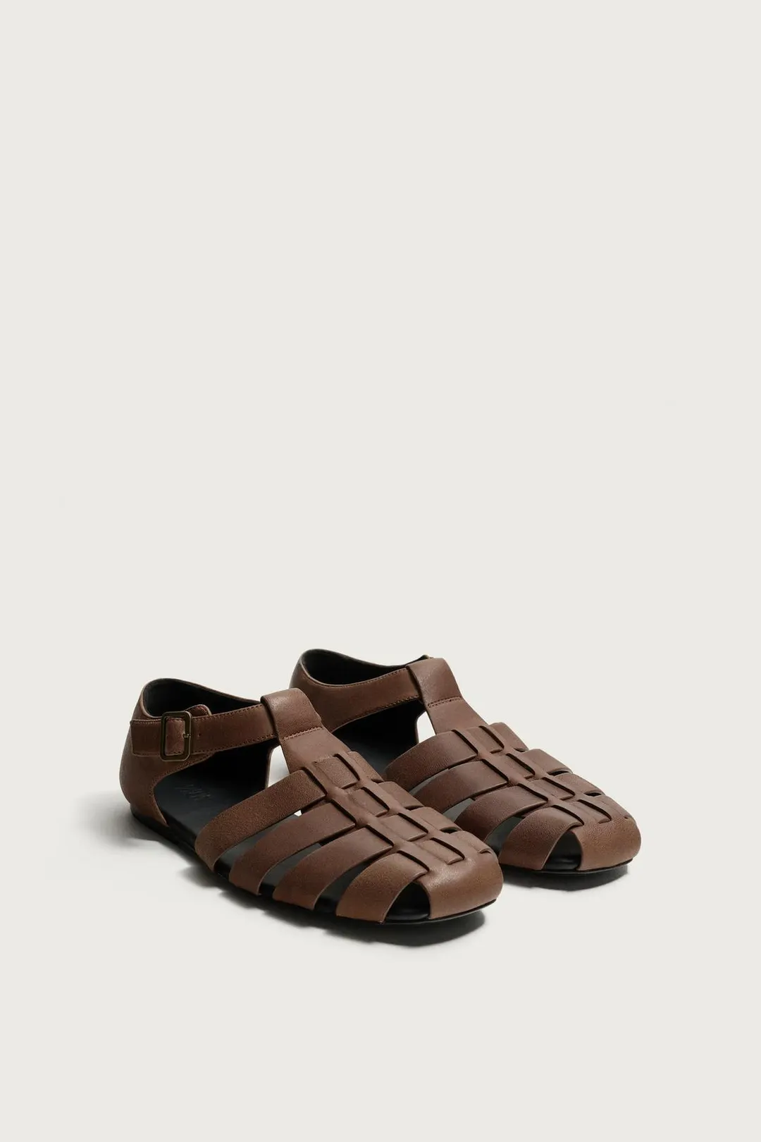 Сандалии из кожи с переплетенными ремешками, Zara