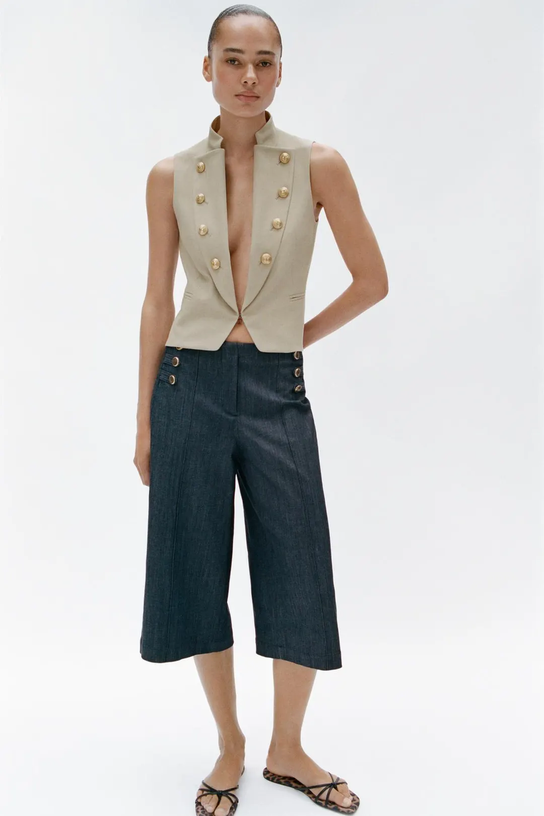 Жилет с лацканами и пуговицей, Zara