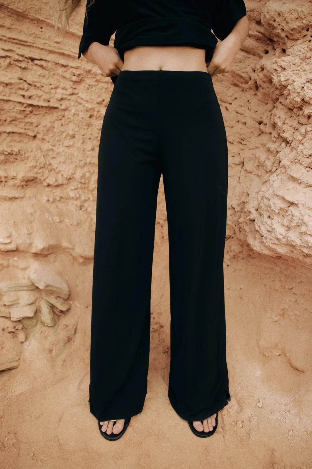 Брюки прямого кроя из крепа с разрезами, Zara