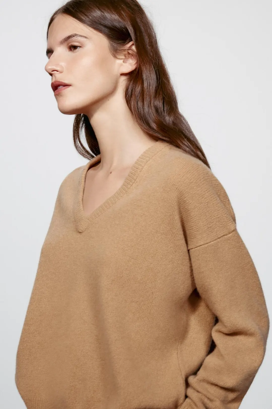 Джемпер с V-образным вырезом из смеси кашемира и шерсти, Zara