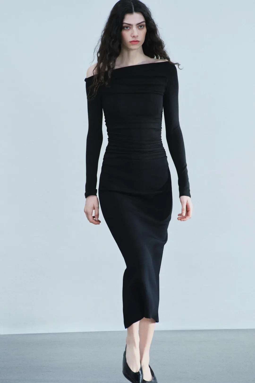Асимметричный топ с драпировкой, Zara