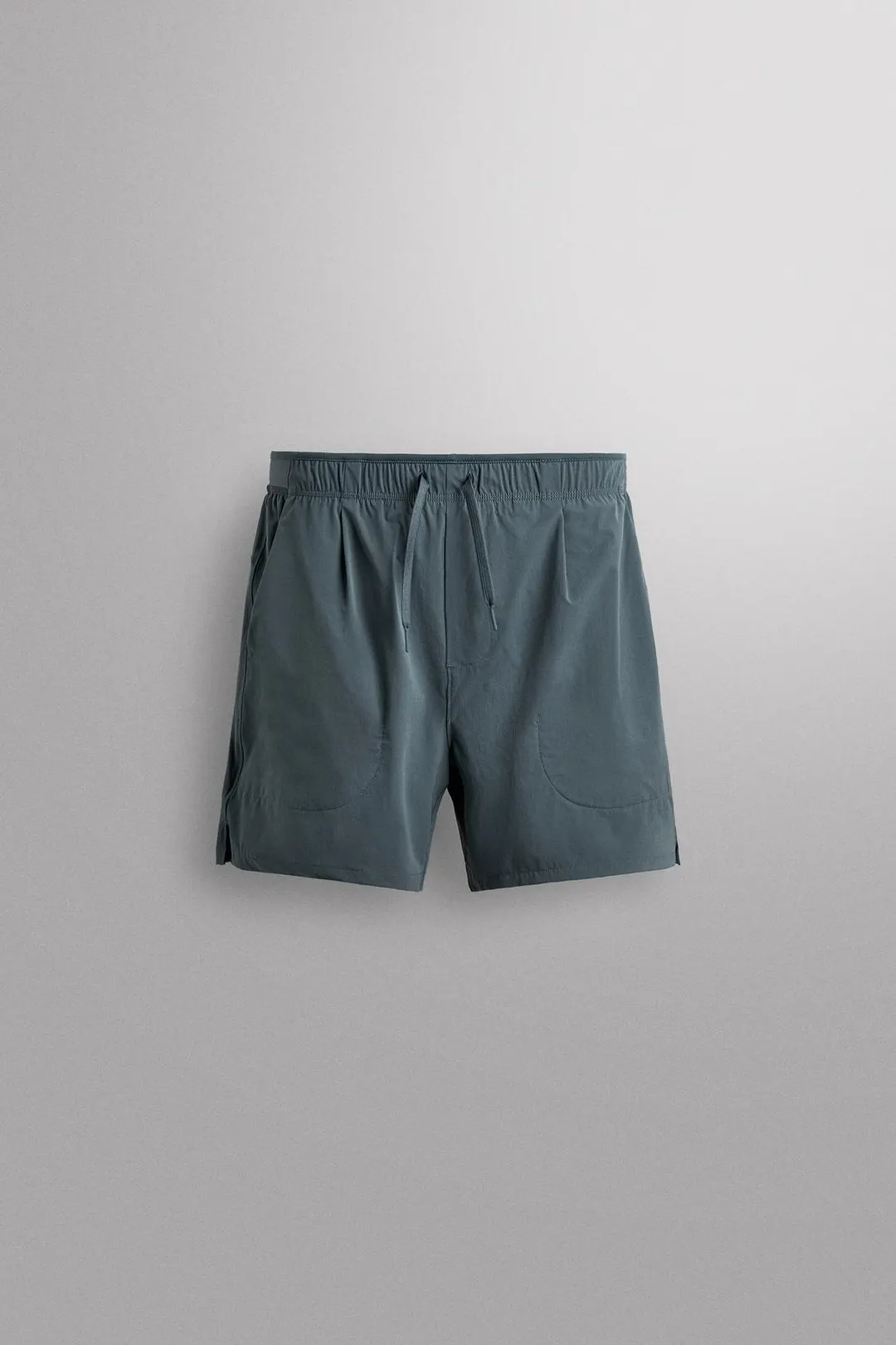 Спортивные шорты из технологичной ткани 7″, Zara