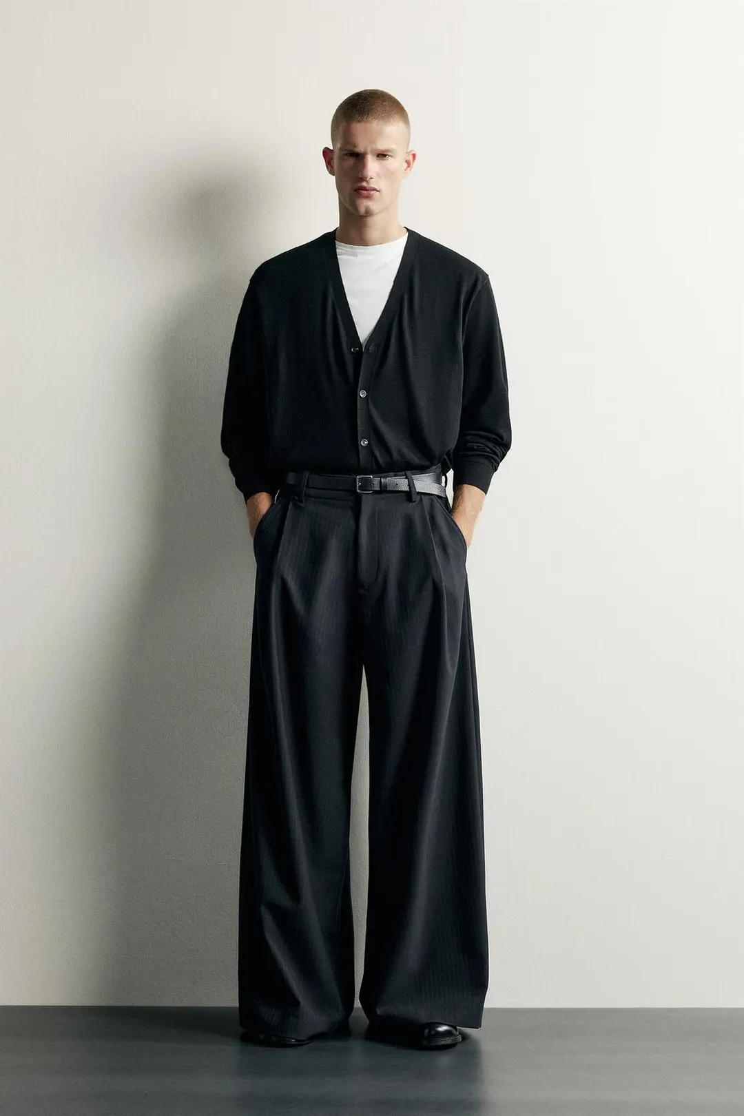 Брюки широкие со складками, Zara