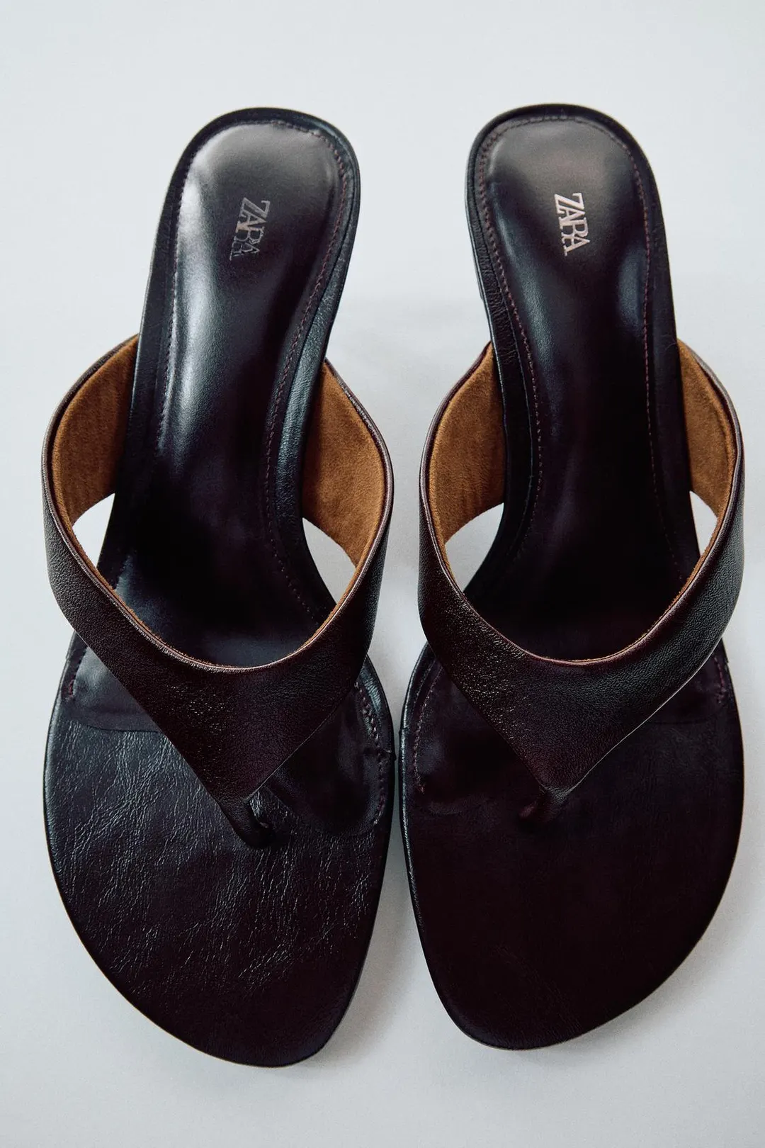 Босоножки из кожи на каблуке kitten heel, Zara