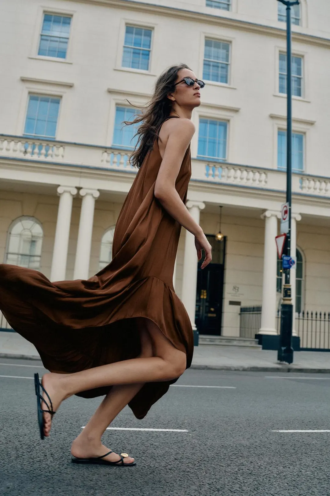 Асимметричное атласное платье миди, Zara