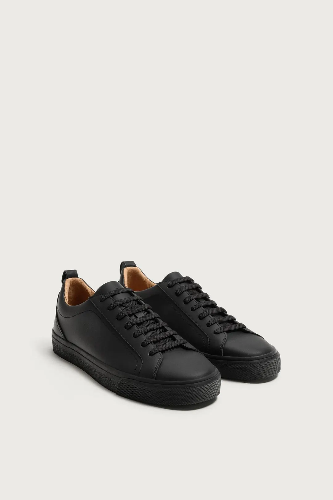 Минималистичные кроссовки, Zara
