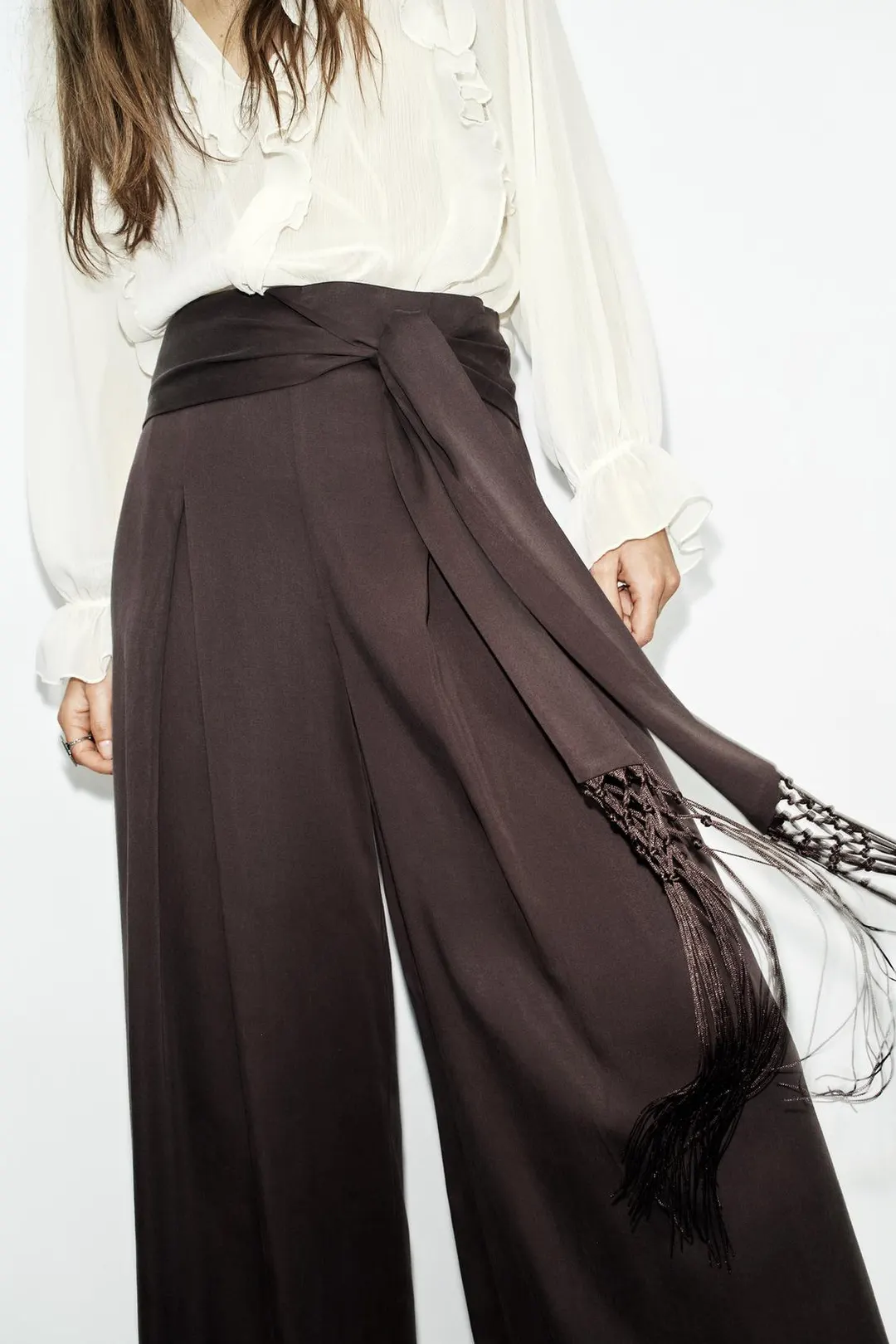 Брюки с поясом с бахромой, Zara
