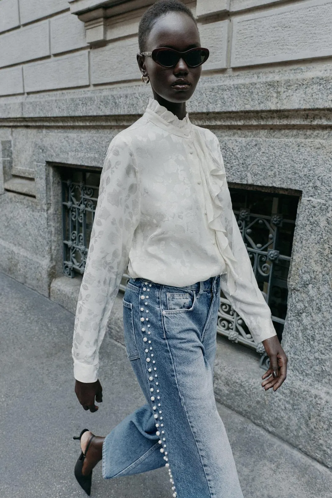 Жаккардовая блузка с цветочным узором и оборками, Zara
