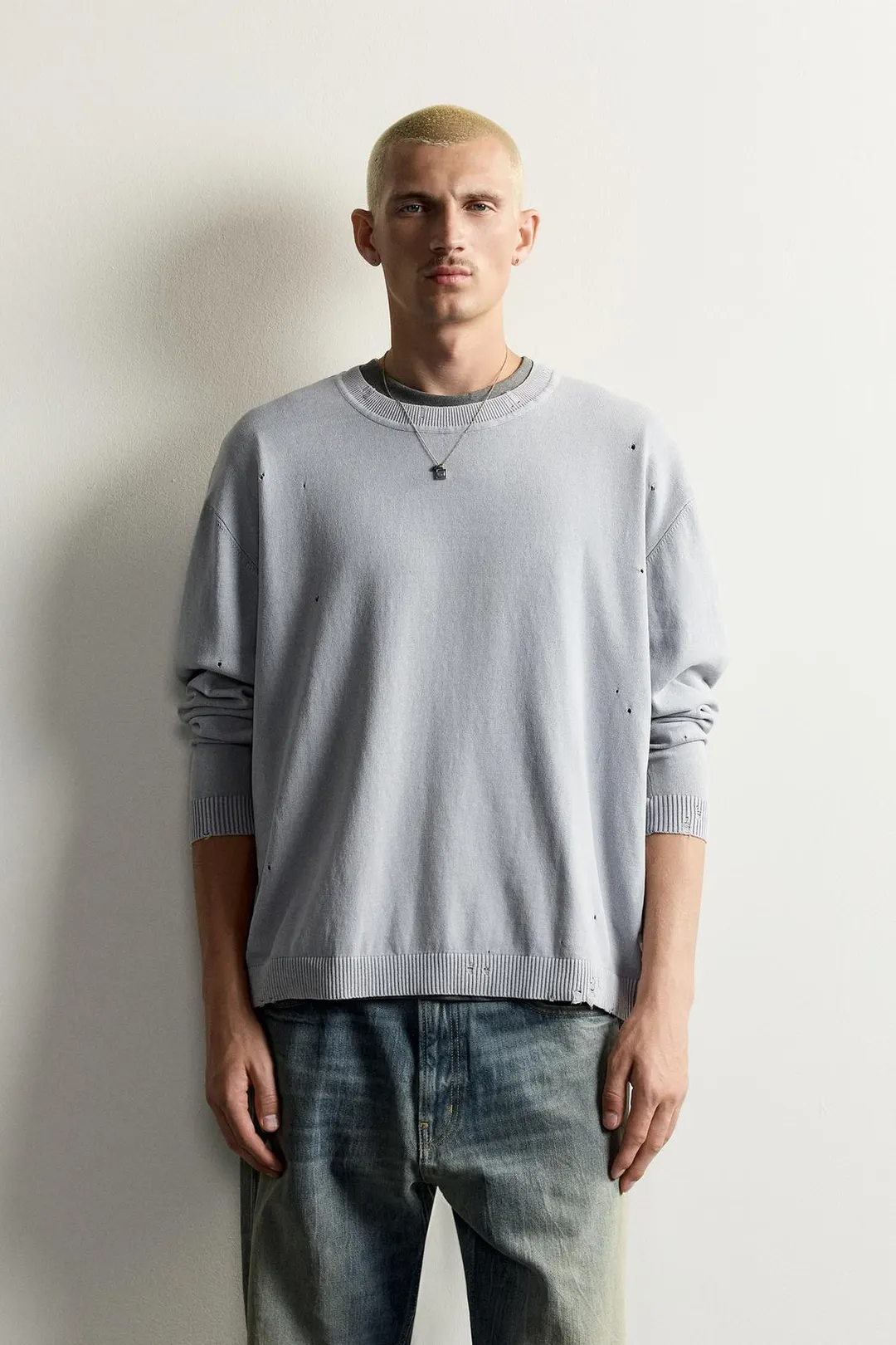 Легкий свитер с эффектом потертости, Zara