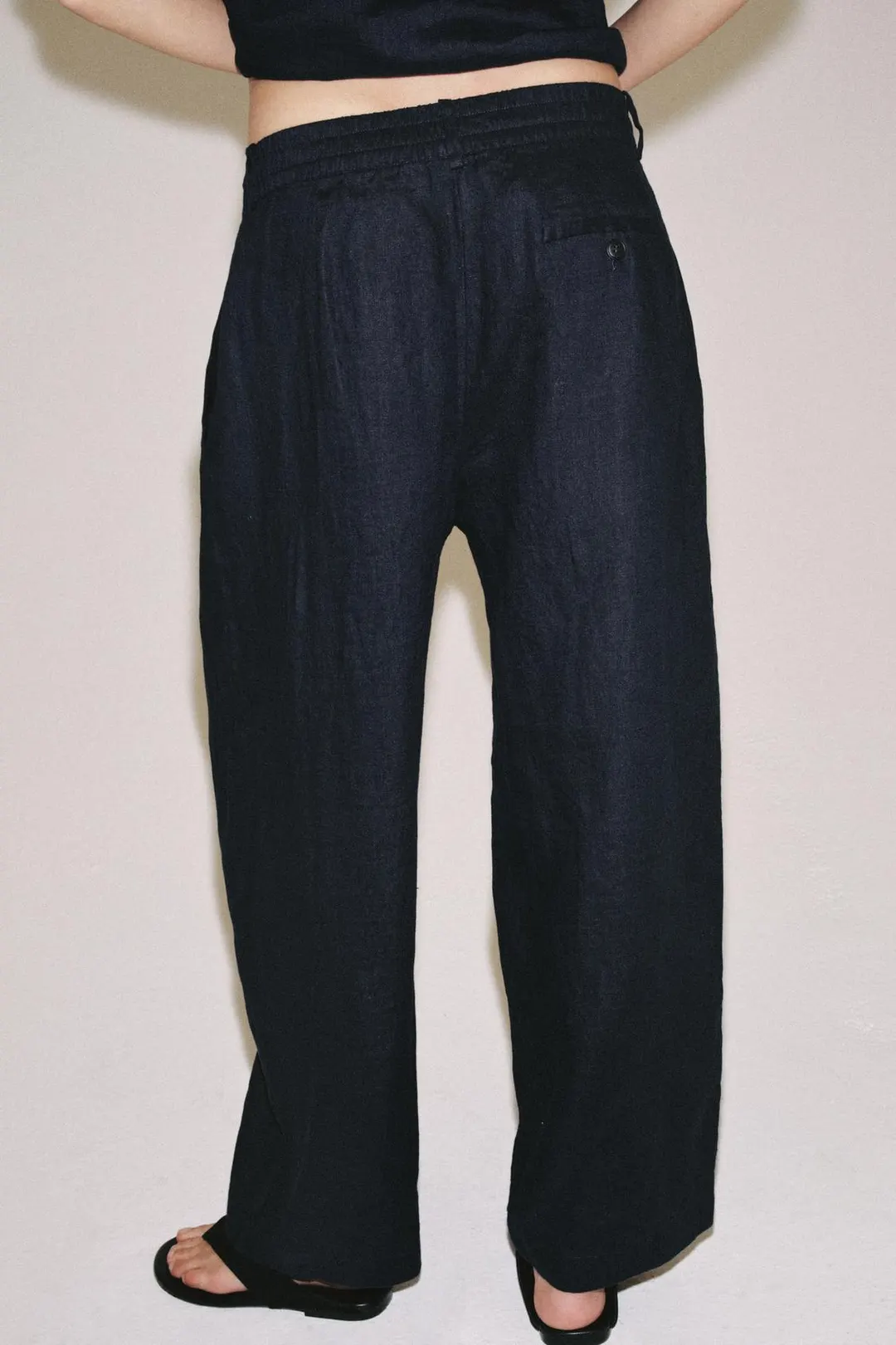 Брюки ZW Collection со складками из 100% льна, Zara