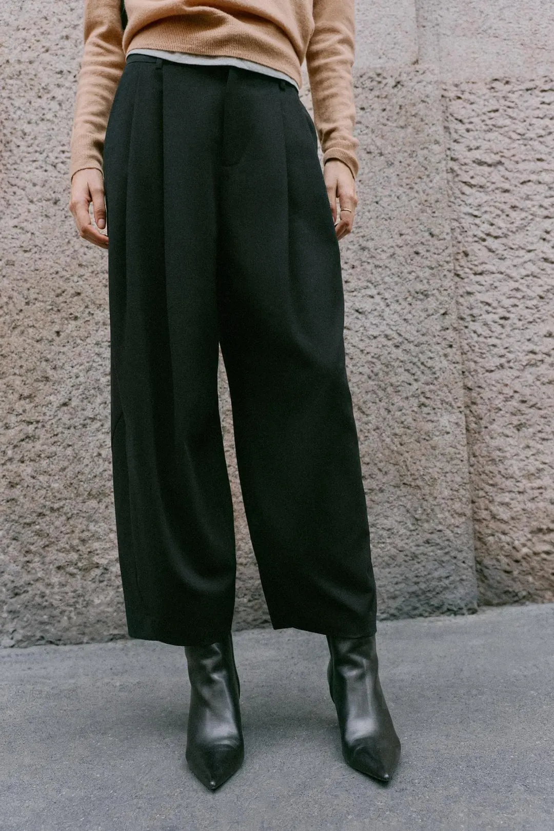 Брюки-баллоны с вытачками, Zara