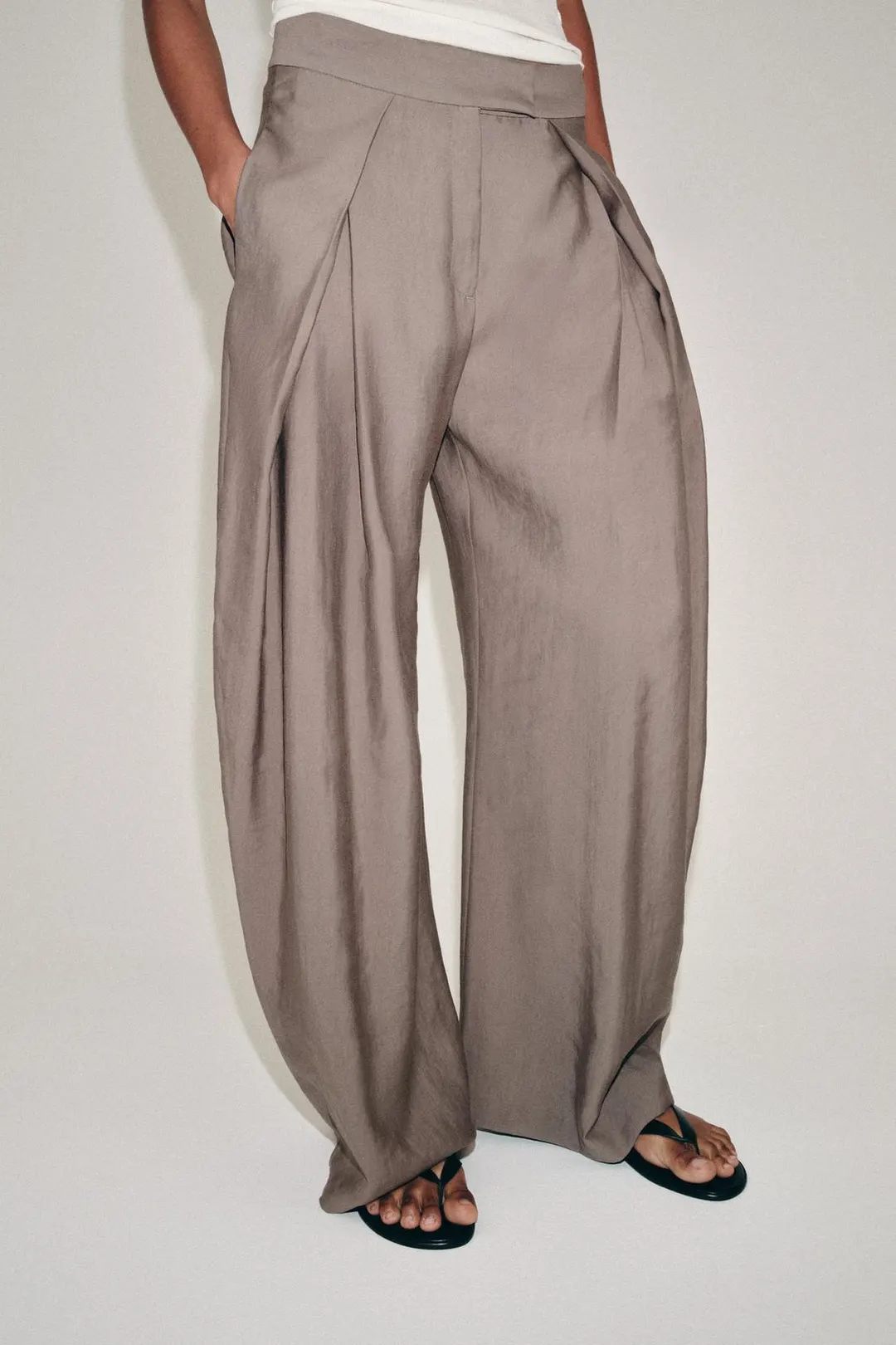 Брюки широкие ZW Collection со складками, Zara